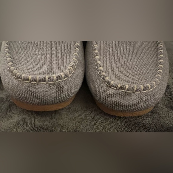 Rothy's Gray Slip-On Sherpa-Lined Mules with Cream Trim, NWOT-No Box! Size 9. - Picture 3 of 16